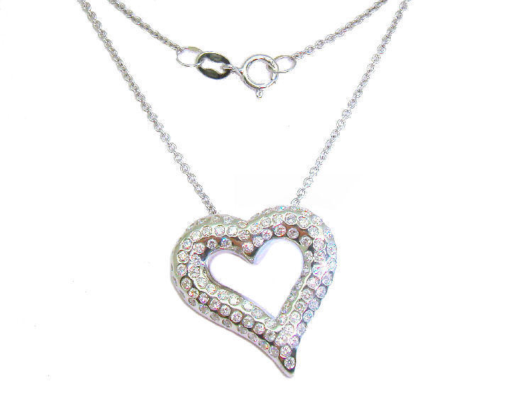 0.39ct Heart-Shaped Diamond Necklace in 18K White Gold