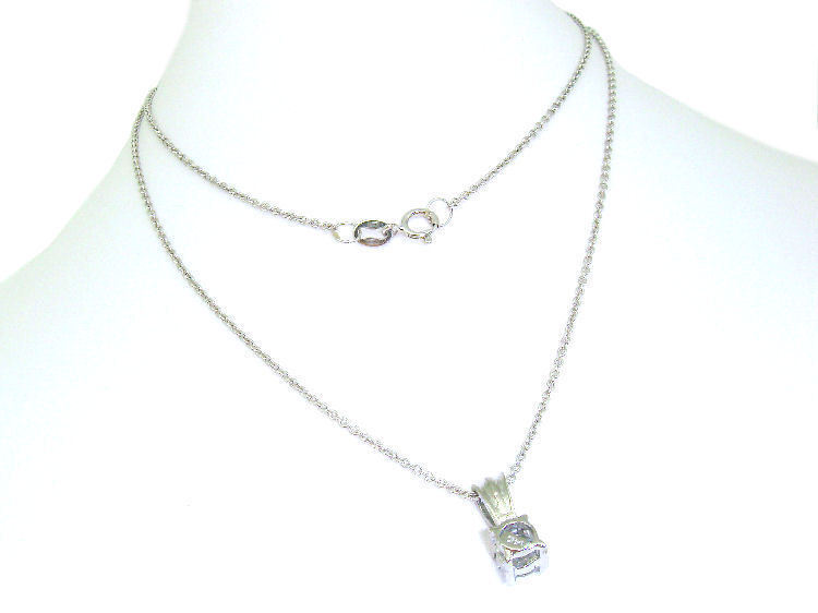 0.25ct Diamond Necklace in 14K & 18K White Gold