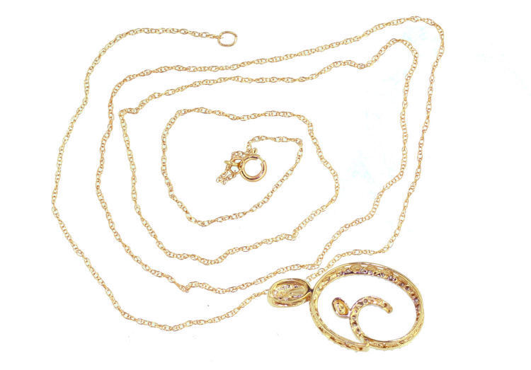 0.10ct Diamond Necklace in 10K Yellow Gold