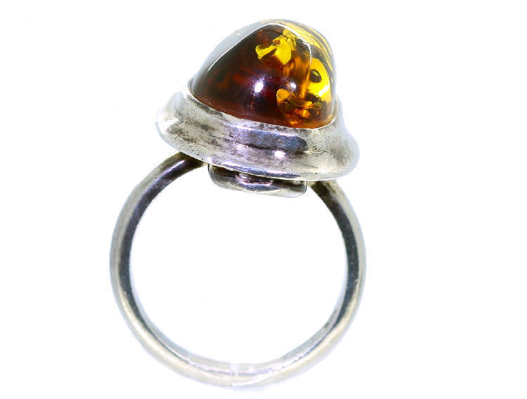 6.16cts Cabochon Oval Amber Ring Set In Silver