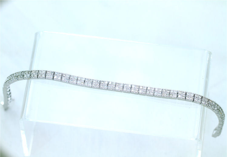 3.93ctw Diamond Tennis Bracelet In 18kt White Gold
