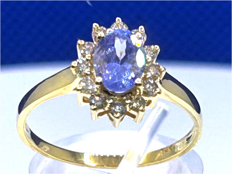1.14ct Tanzanite & Diamond Ring in 14K Yellow Gold