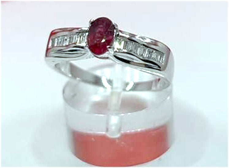 0.85 Carats Ruby VS Diamond Ring in 18k White Gold