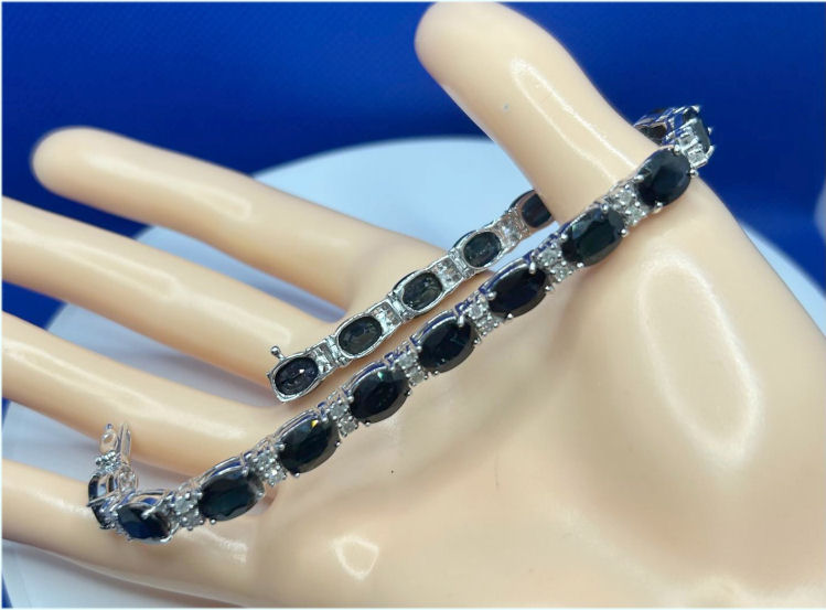 23.05ct Sapphire & Diamond Bracelet in 12K White Gold