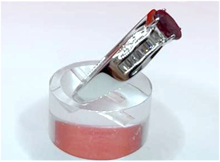 0.85 Carats Ruby VS Diamond Ring in 18k White Gold