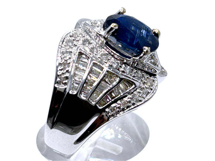 2.81ct Sapphire & Diamond Ring in 18K White Gold