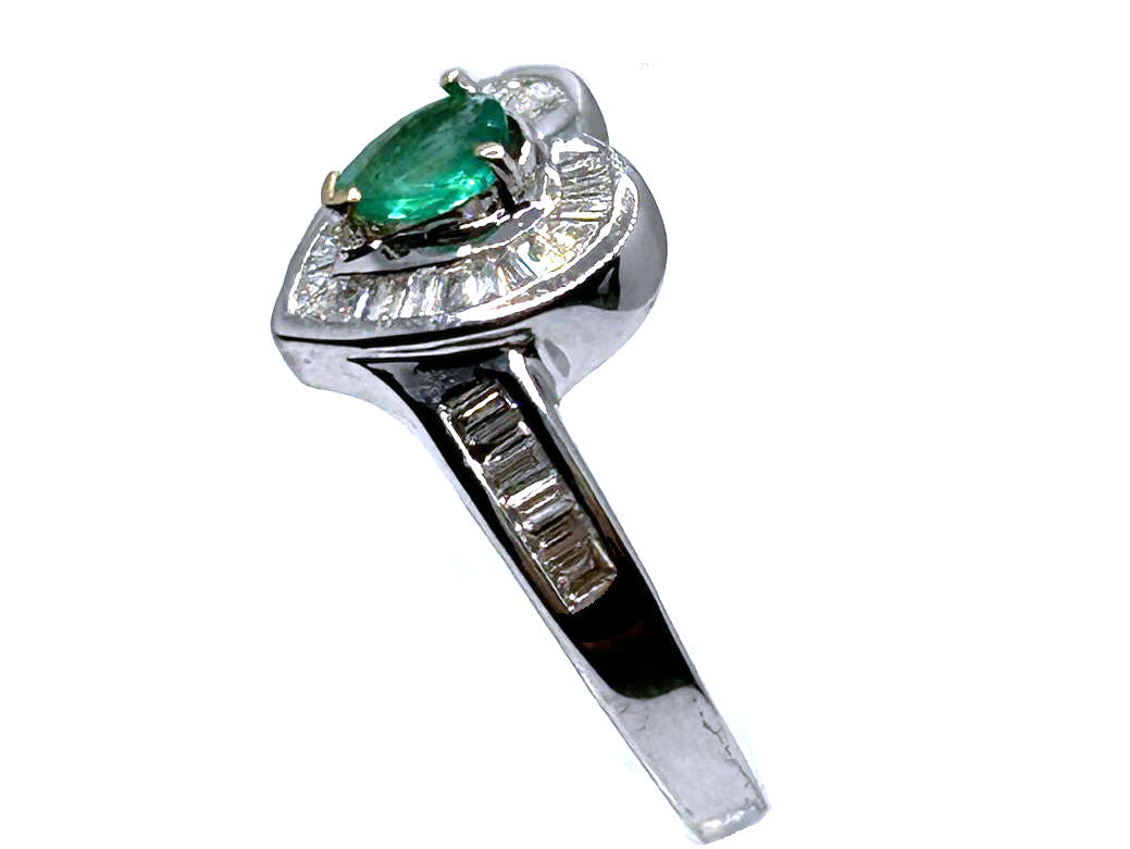 0.74ct Colombian Emerald & Diamond Diamond Ring in 18k White Gold