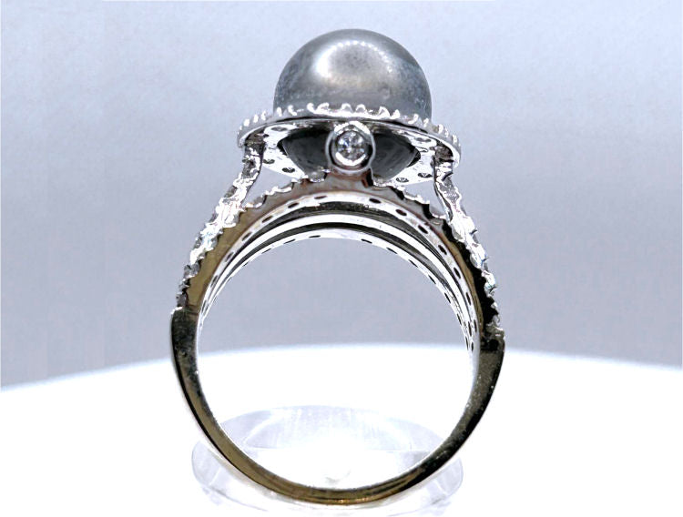 0.90ctw Diamond and Tahitian Pearl Set in 18K White Gold Ring