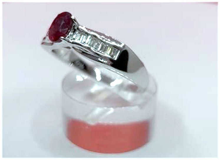 0.85 Carats Ruby VS Diamond Ring in 18k White Gold