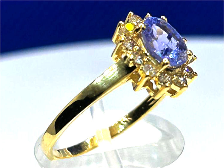 1.14ct Tanzanite & Diamond Ring in 14K Yellow Gold