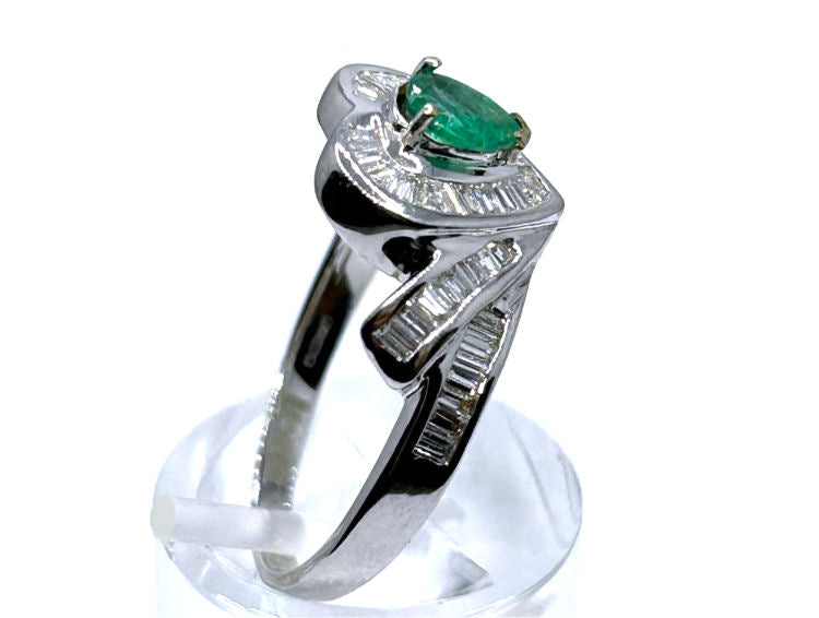 0.74ct Colombian Emerald & Diamond Diamond Ring in 18k White Gold