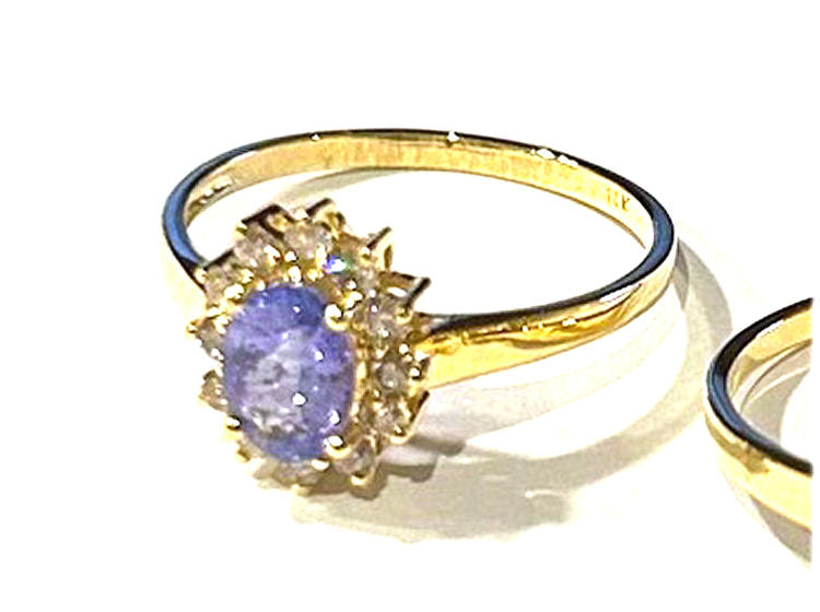 1.14ct Tanzanite & Diamond Ring in 14K Yellow Gold