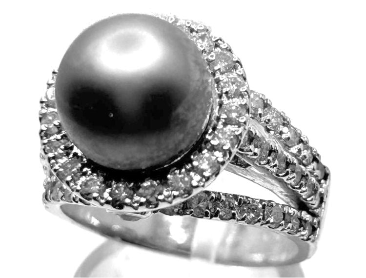 0.90ctw Diamond and Tahitian Pearl Set in 18K White Gold Ring