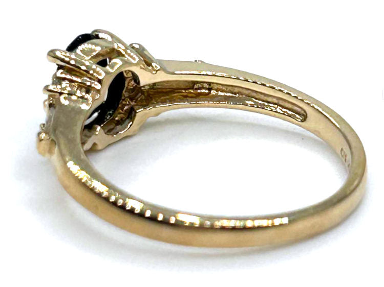 0.95ctw Diamond and Sapphire In 14K Yellow Gold Ring