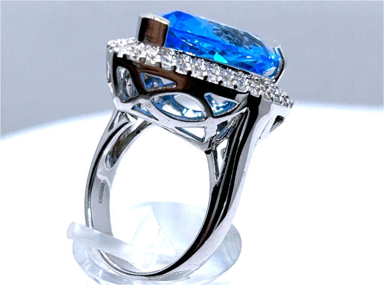 15.10ct Swiss Blue Topaz & Diamond Ring in 14K White Gold