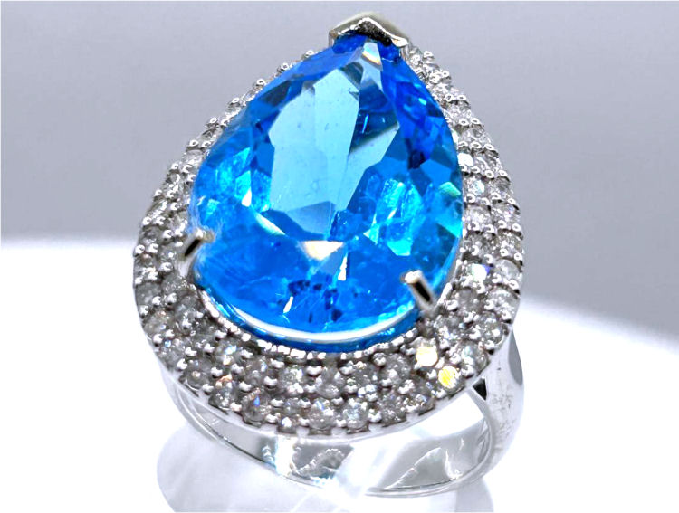 15.10ct Swiss Blue Topaz & Diamond Ring in 14K White Gold