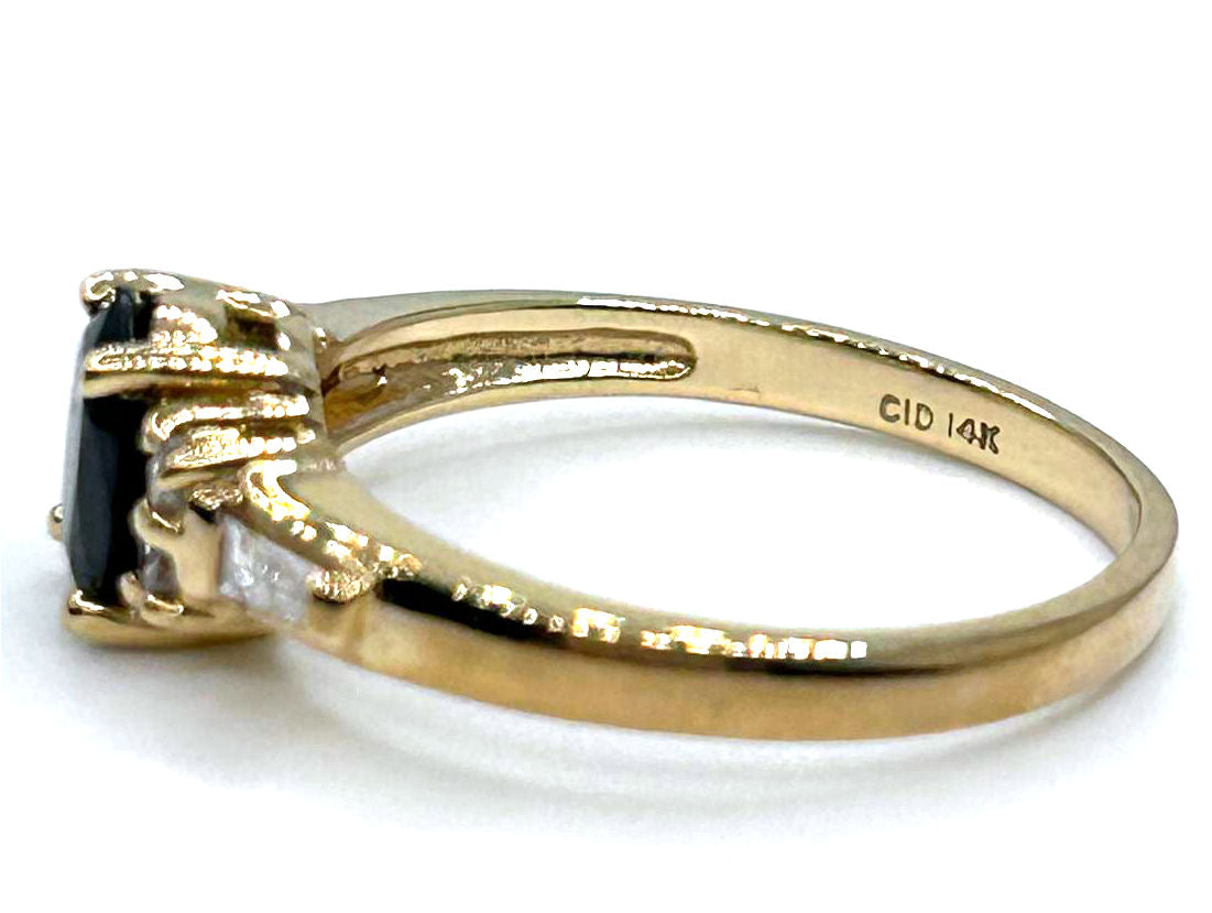 0.95ctw Diamond and Sapphire In 14K Yellow Gold Ring