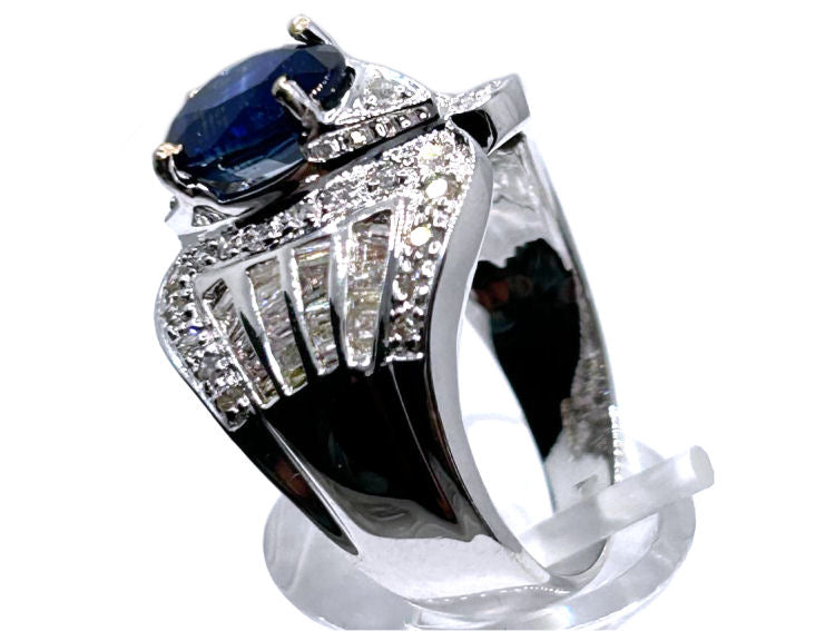 2.81ct Sapphire & Diamond Ring in 18K White Gold
