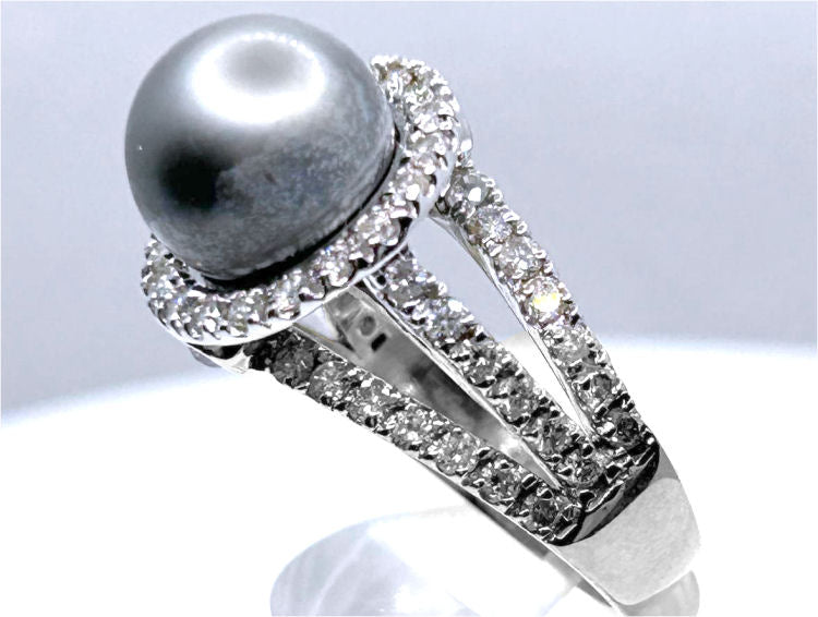 0.90ctw Diamond and Tahitian Pearl Set in 18K White Gold Ring