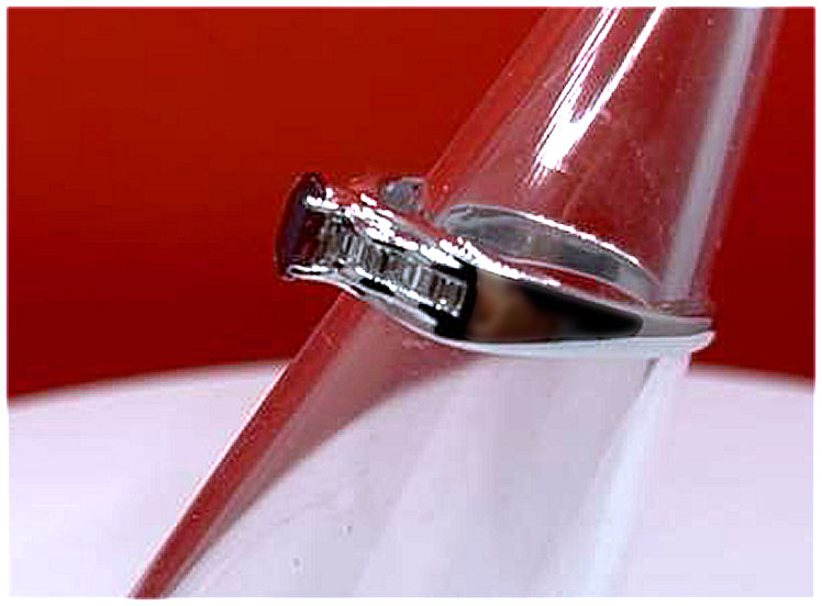 0.85 Carats Ruby VS Diamond Ring in 18k White Gold