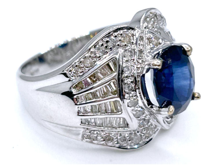 2.81ct Sapphire & Diamond Ring in 18K White Gold