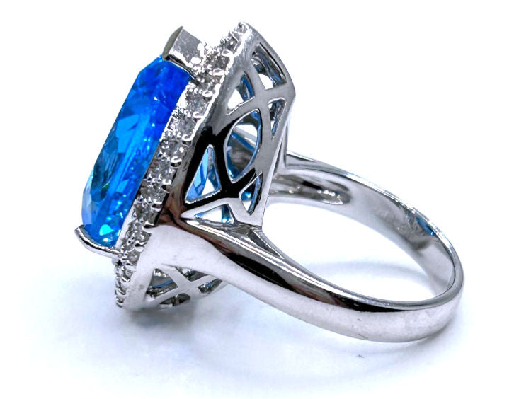 15.10ct Swiss Blue Topaz & Diamond Ring in 14K White Gold