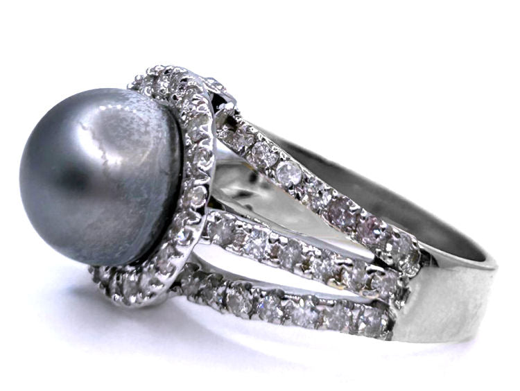 0.90ctw Diamond and Tahitian Pearl Set in 18K White Gold Ring
