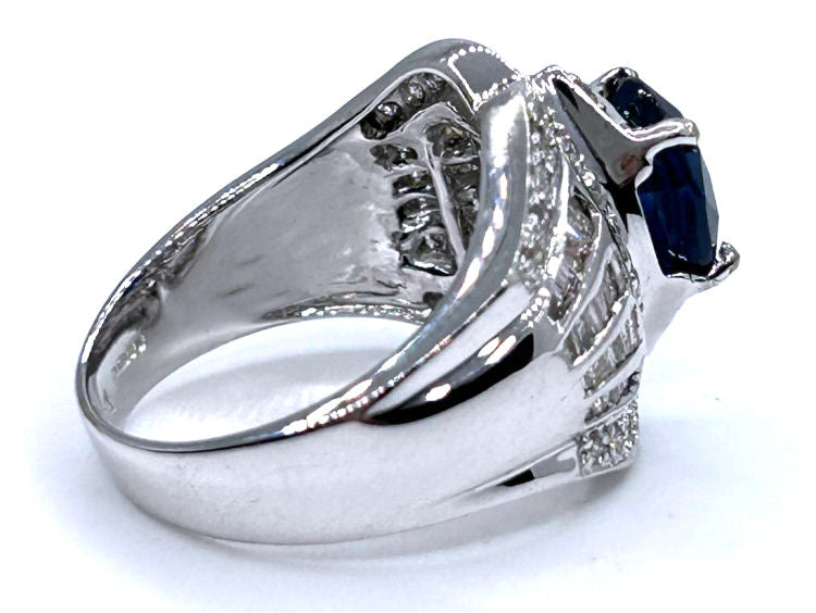 2.81ct Sapphire & Diamond Ring in 18K White Gold