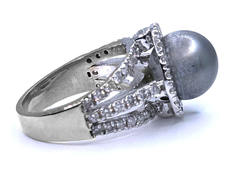 0.90ctw Diamond and Tahitian Pearl Set in 18K White Gold Ring