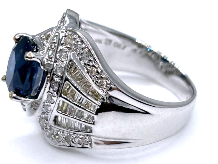 2.81ct Sapphire & Diamond Ring in 18K White Gold