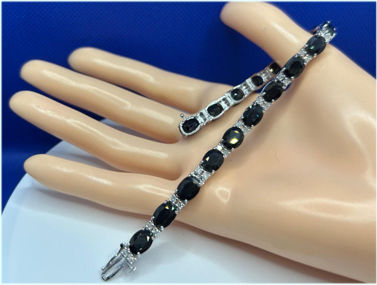 23.05ct Sapphire & Diamond Bracelet in 12K White Gold
