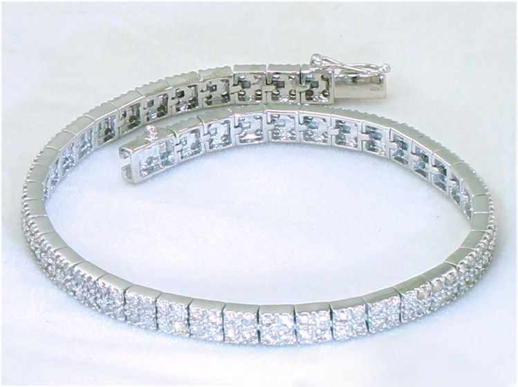 3.93ctw Diamond Tennis Bracelet In 18kt White Gold