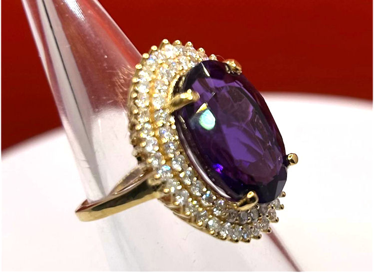 13.36ctw Diamond and Amethyst Set in 18K Yellow Gold Ring