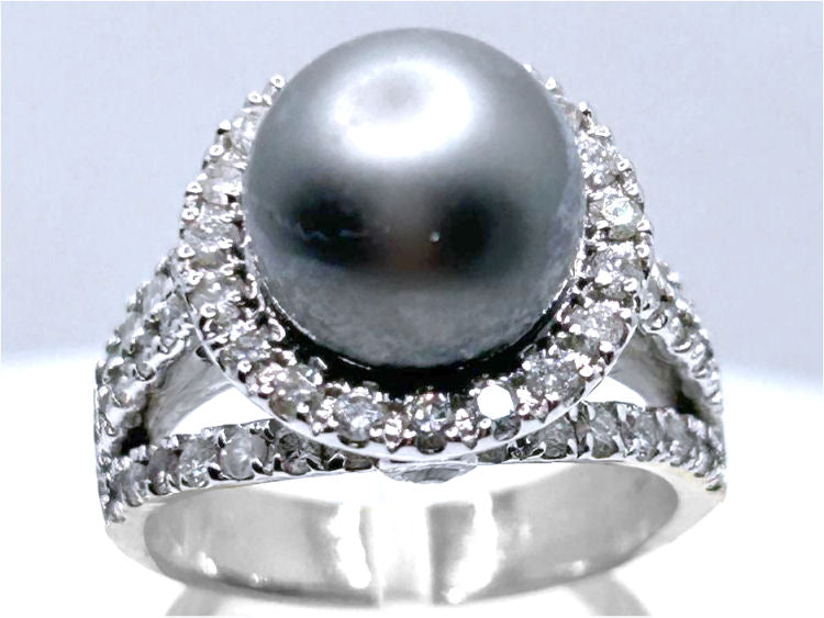 0.90ctw Diamond and Tahitian Pearl Set in 18K White Gold Ring