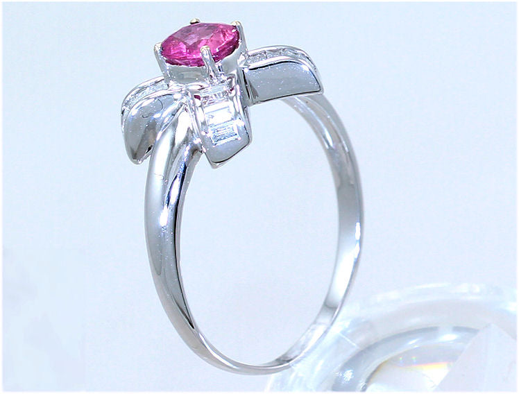 0.96 Carats Sapphire VS Diamond ring in 18k White Gold
