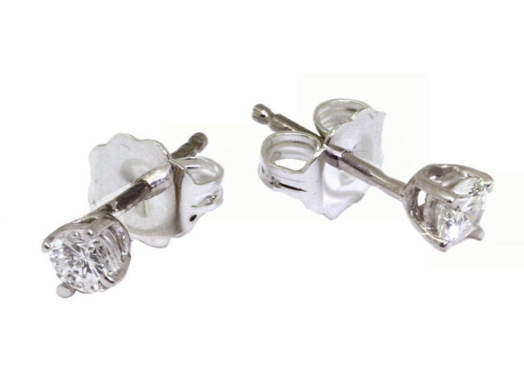 0.25 Carats Diamond Earrings in 14k White Gold