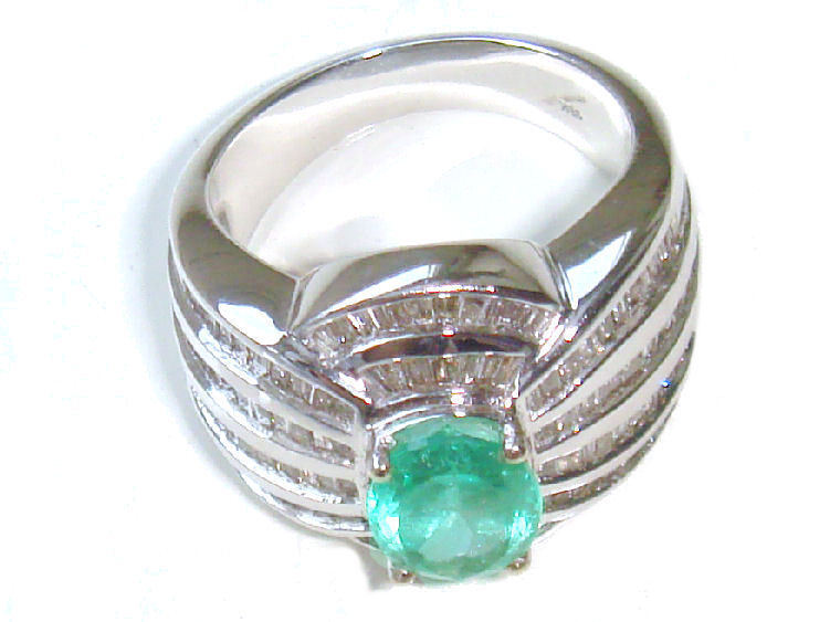 3.20ct Emerald & Diamond Ring in 18K White Gold