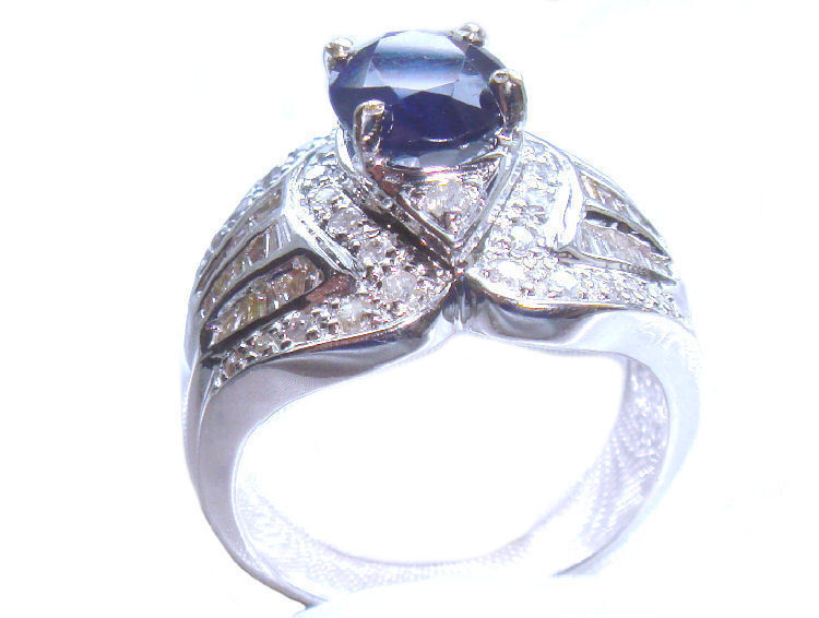 2.81ct Sapphire & Diamond Ring in 18K White Gold