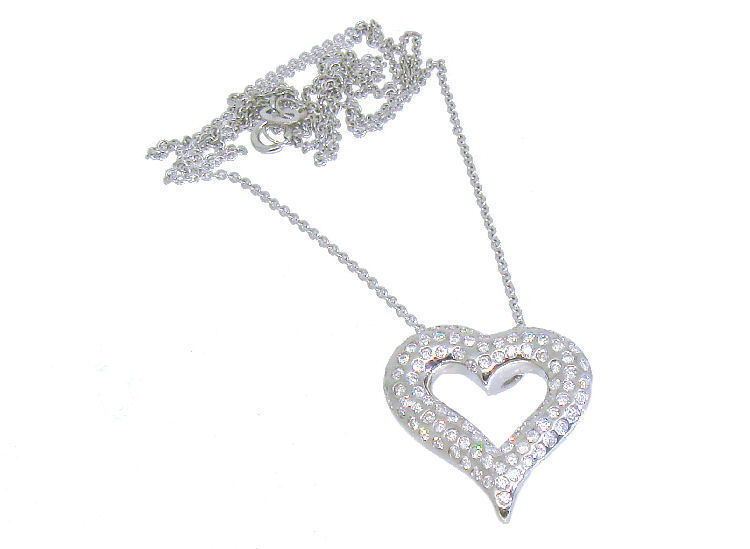 0.39ct Heart-Shaped Diamond Necklace in 18K White Gold