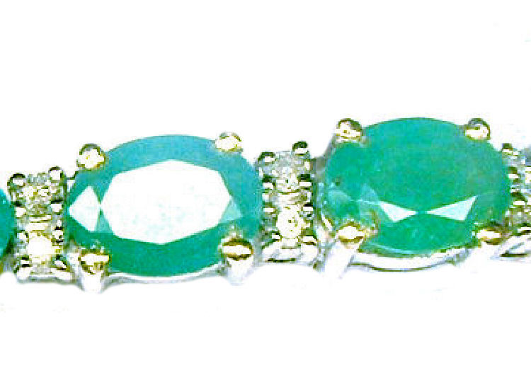 18.65ct Emerald & Diamond Bracelet in 14K White Gold