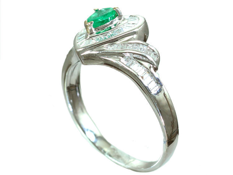 0.74ct Colombian Emerald & Diamond Diamond Ring in 18k White Gold