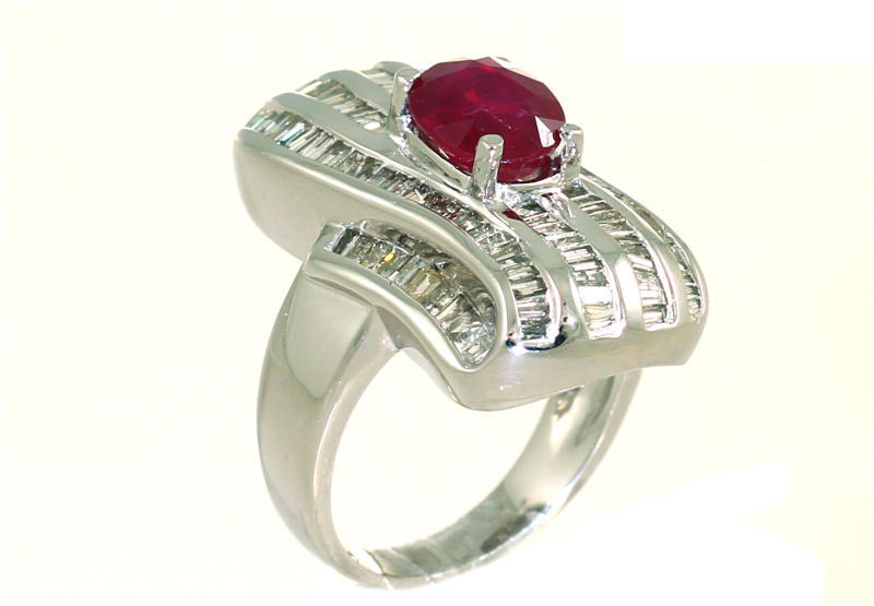 3.83 Carats Ruby Diamond Ring in 14k White Gold